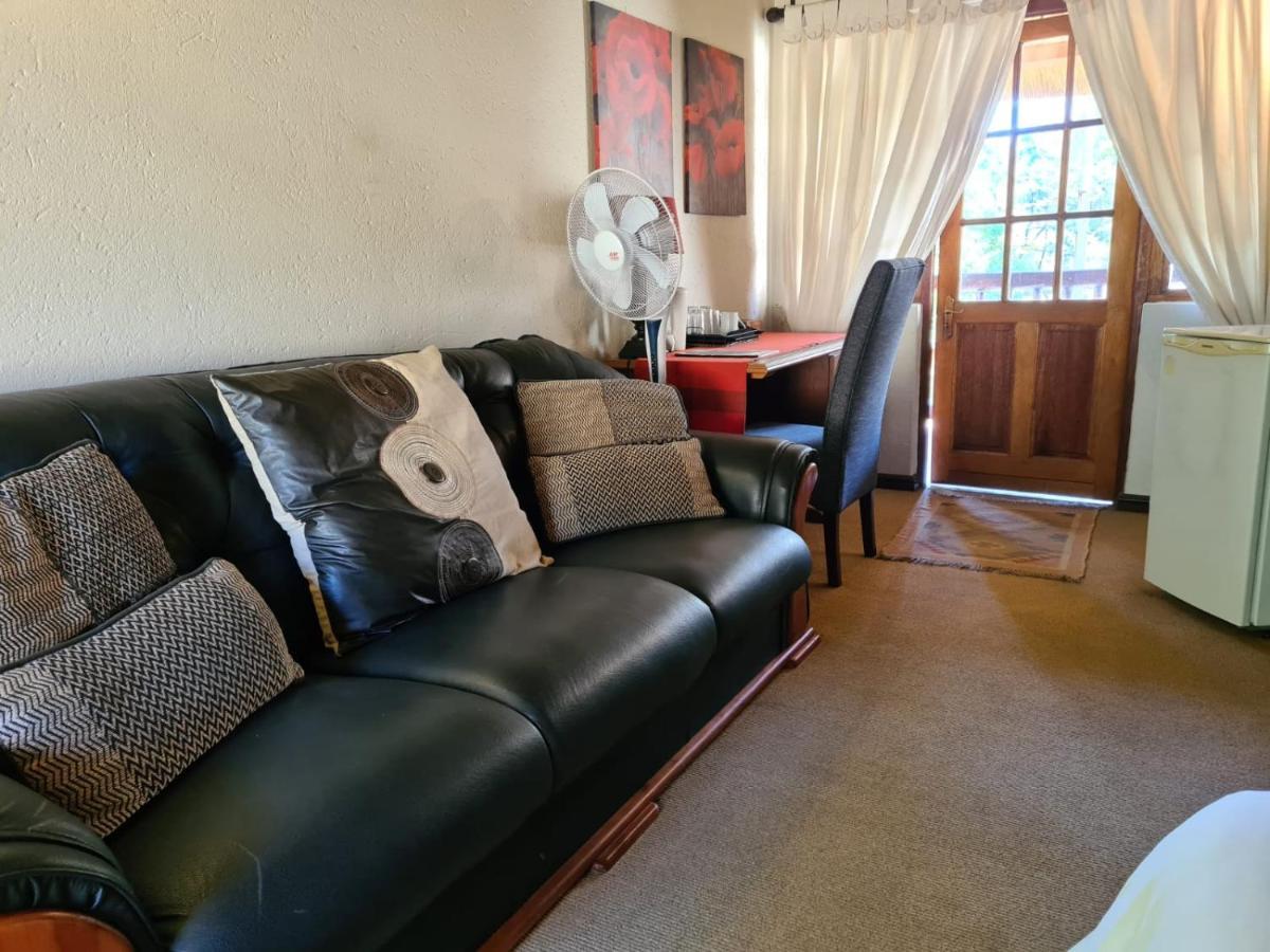 Khaya Africa Guesthouse Мидранд Экстерьер фото