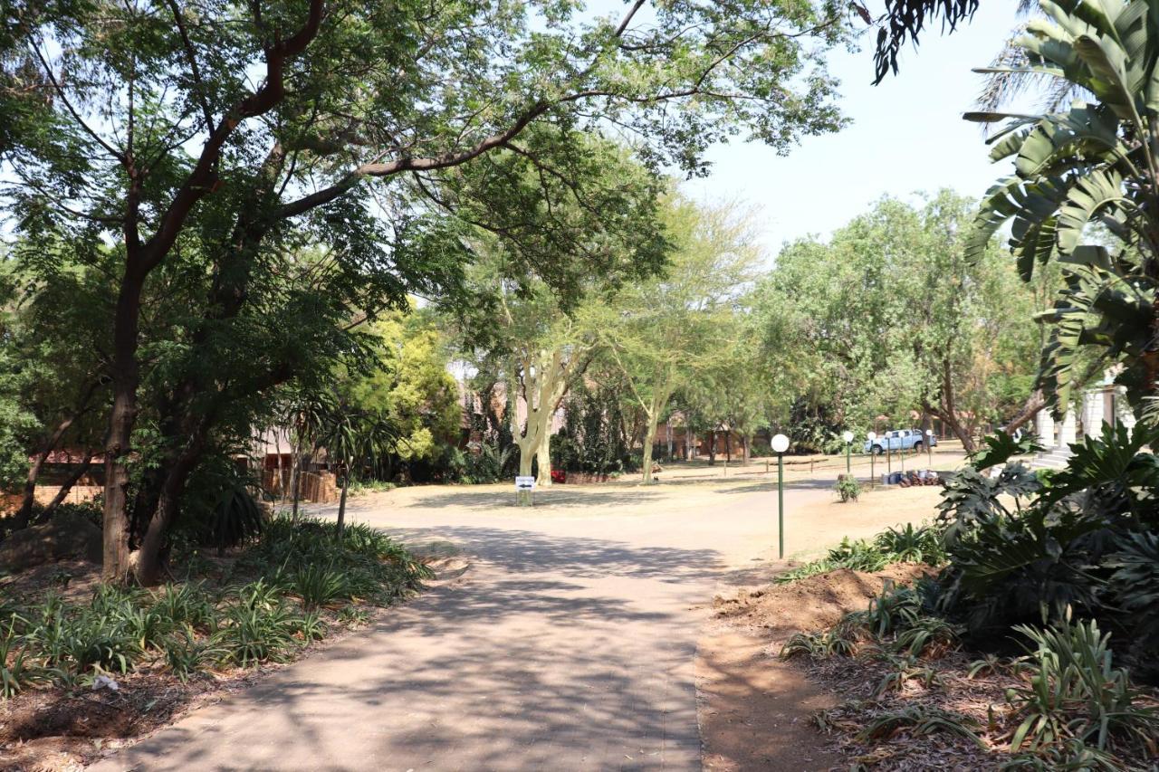 Khaya Africa Guesthouse Мидранд Экстерьер фото