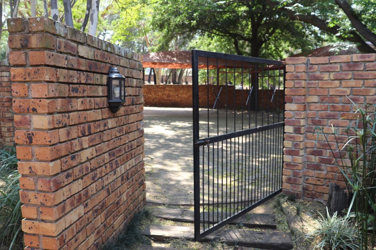 Khaya Africa Guesthouse Мидранд Экстерьер фото
